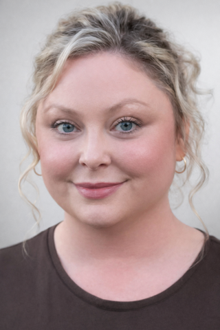 Dallas Sims' Hairstyle at Skin Rejuvation Clinique 